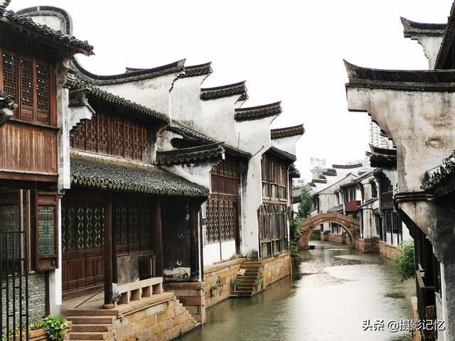 [2024春节山东乡村文化旅游节] 钢城区棋山国家森林公园：“乡贤”回乡创业 “致敬”幸福食堂